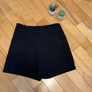 Dynamite - barely worn - M